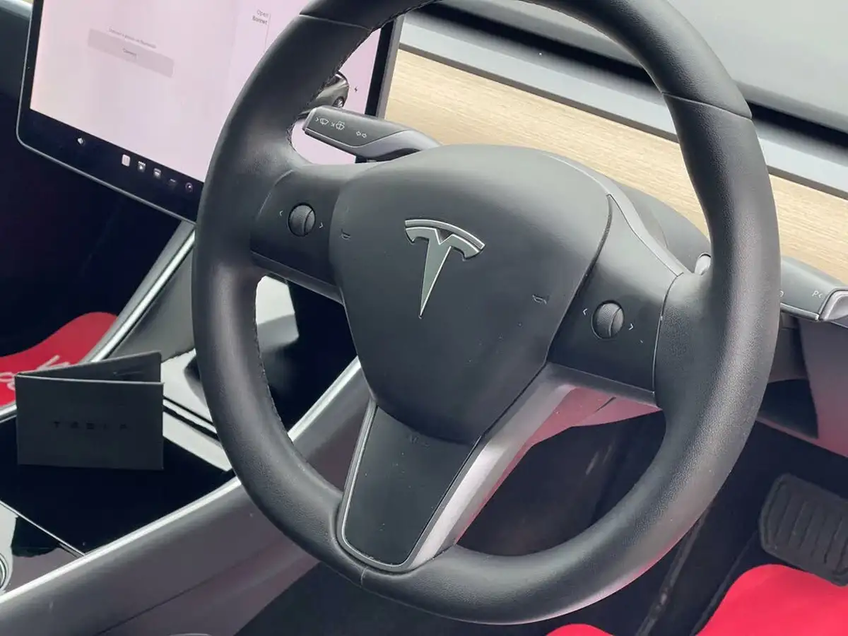 2020-tesla-model-3-e-long-range-big-55