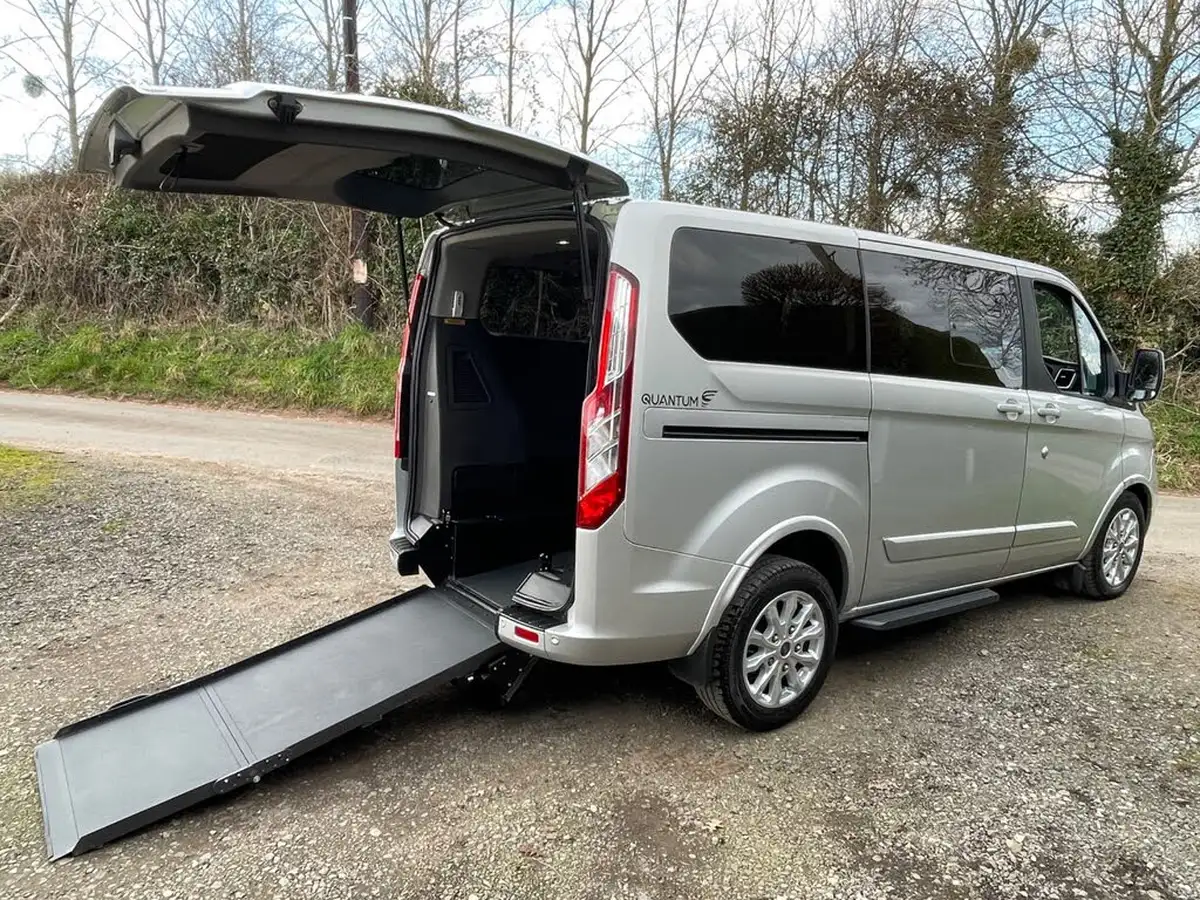 2022-ford-tourneo-custom-20tdci-320-l1-titanium-130pseu6dt-big-0