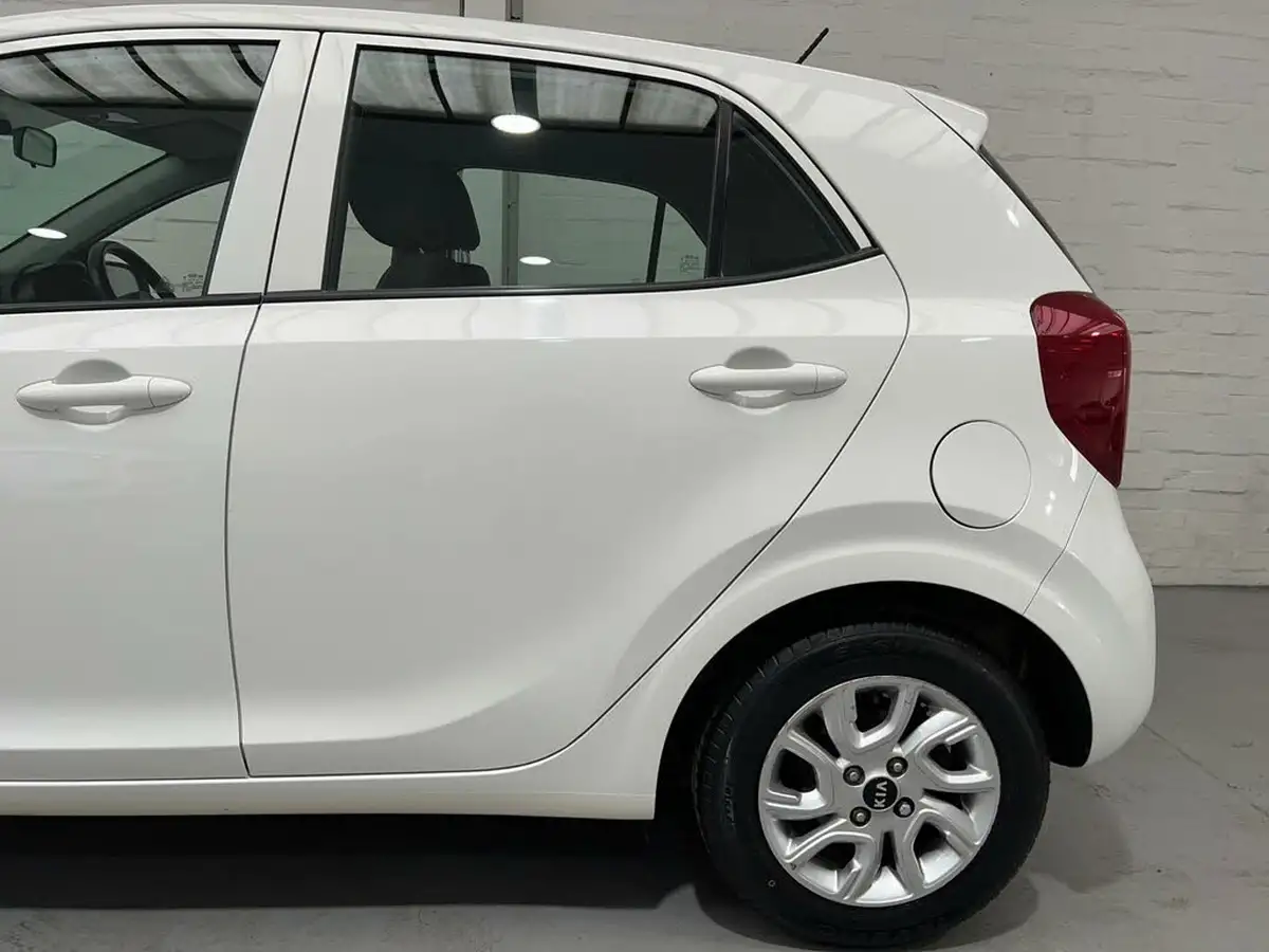 2019-kia-picanto-10-2-big-26