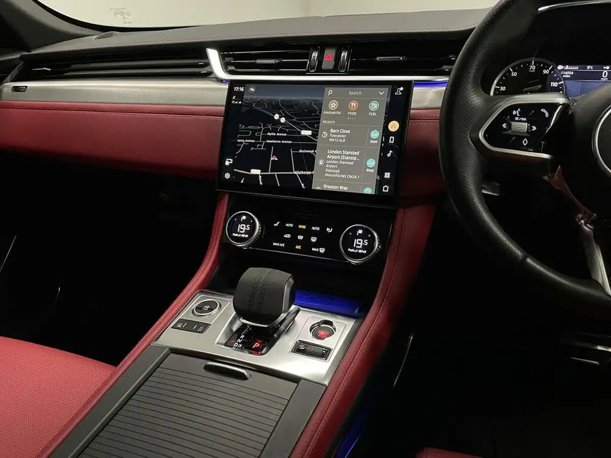 2022-jaguar-f-pace-20-d200-r-dynamic-se-big-22