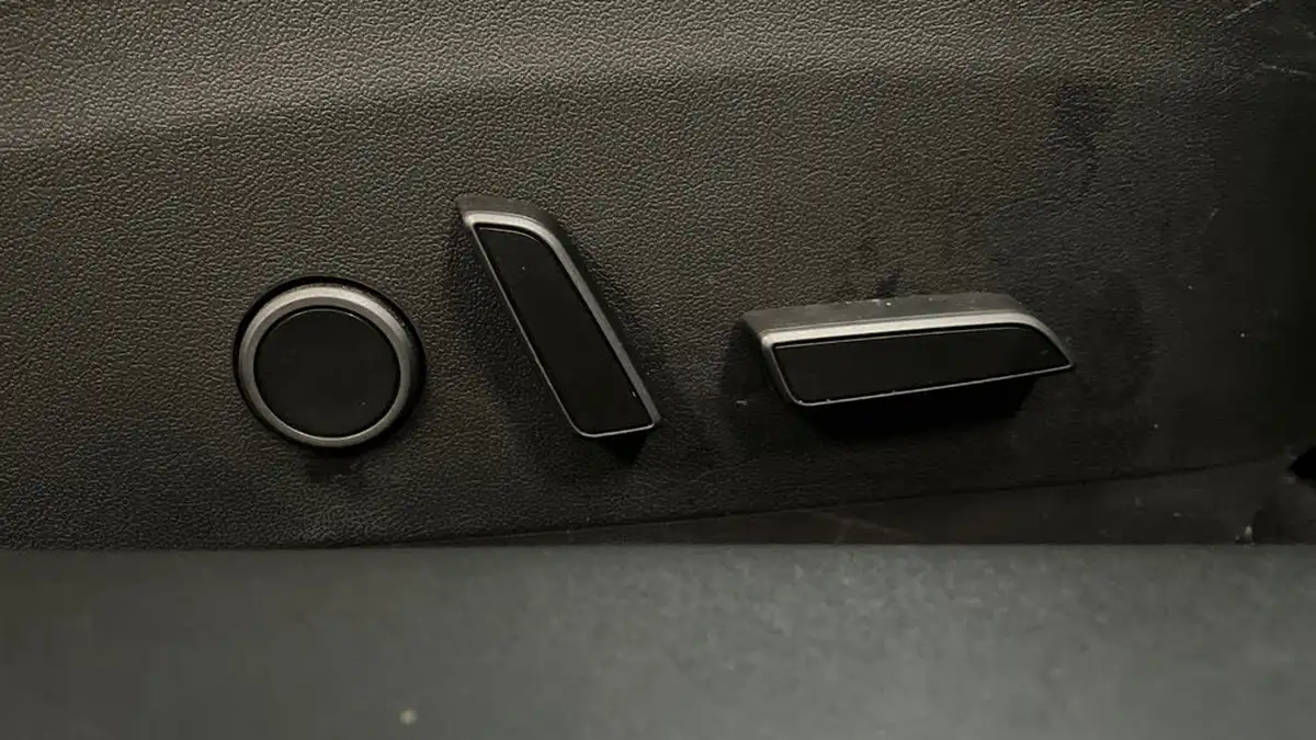 2021-tesla-model-3-e-long-range-awd-big-25