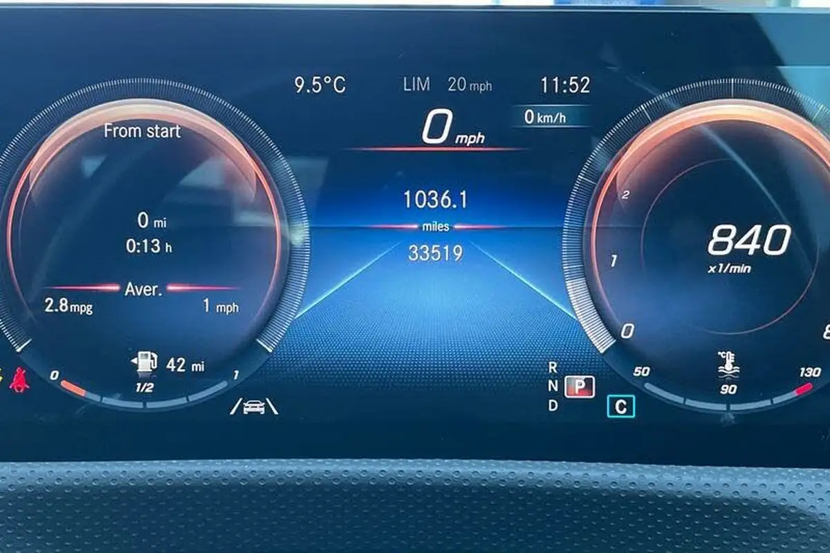 2022-mercedes-benz-a-class-13-a200-amg-line-premium-plus-edition-hatchback-5d-7g-dct-big-12
