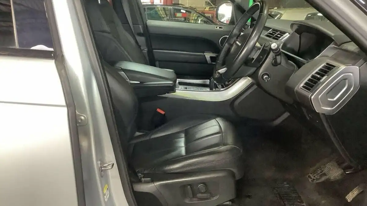 2021-land-rover-range-rover-sport-30-d300-hse-big-9