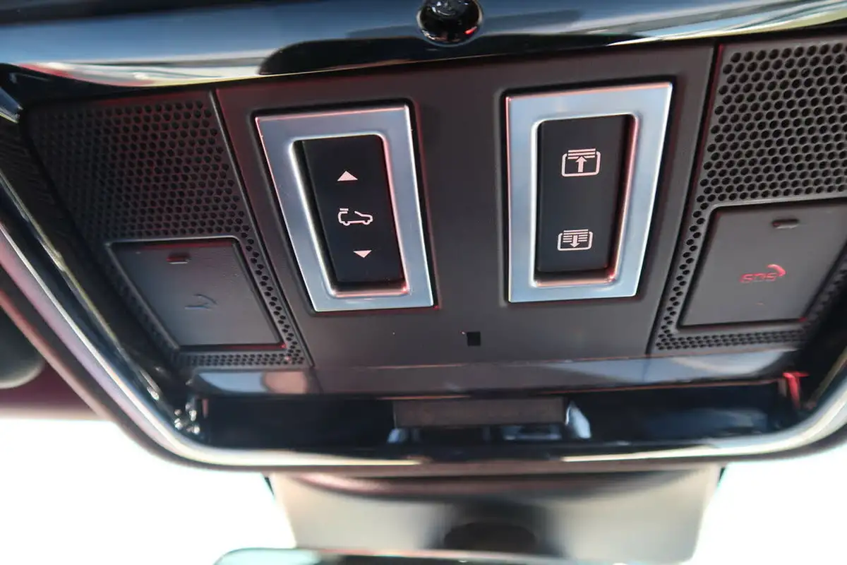 2019-land-rover-range-rover-sport-20-p400e-hse-dynamic-big-40