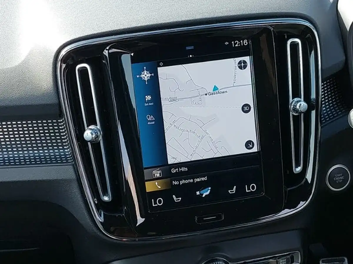2022-volvo-xc40-15-t3-r-design-big-10
