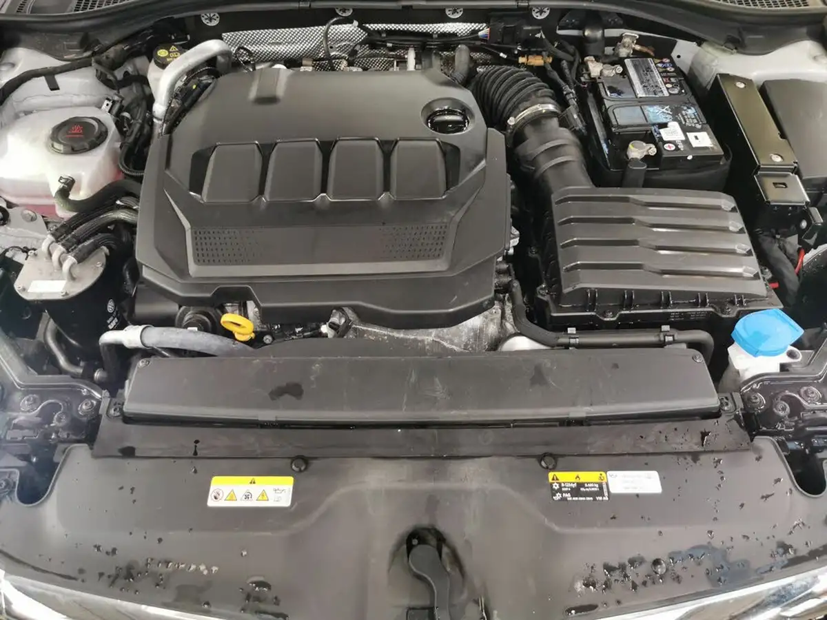 2022-skoda-superb-20tdi-se-technology-estate-big-38