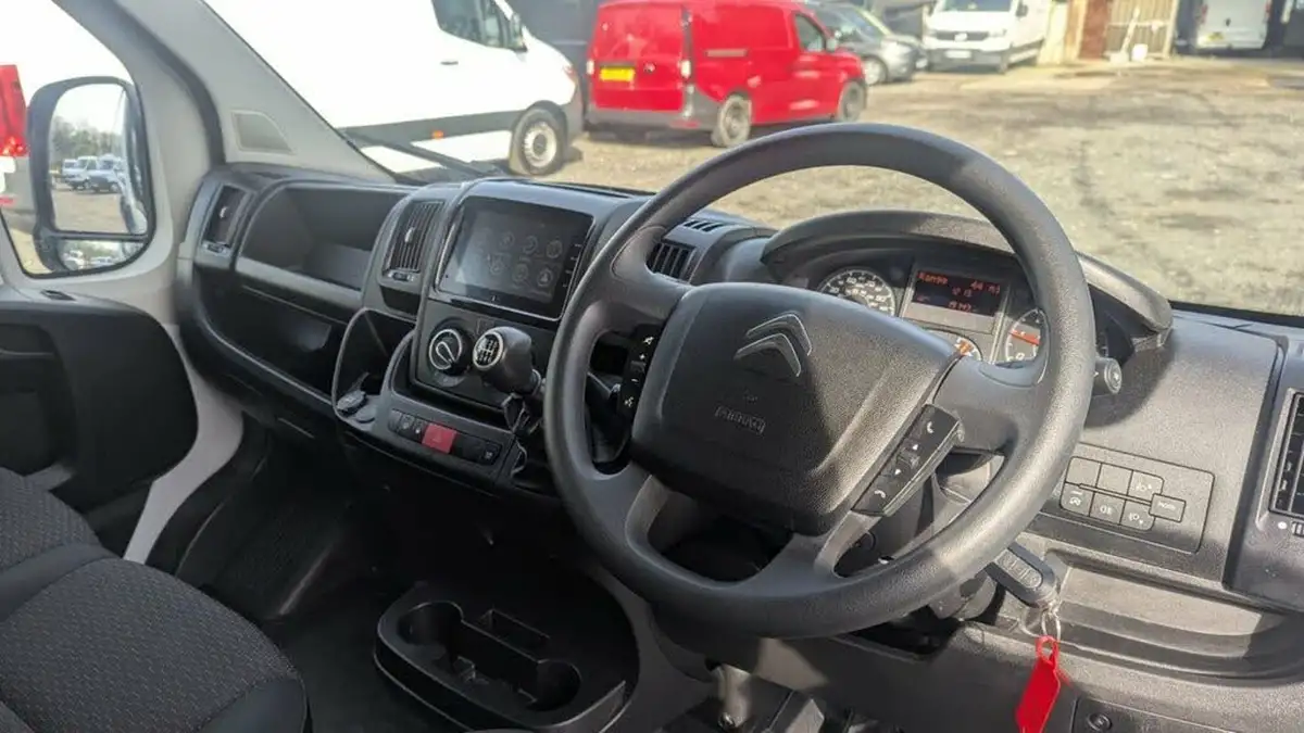2023-citroen-relay-22bluehdi-35-l4h2-heavy-enterprise-edition-big-6