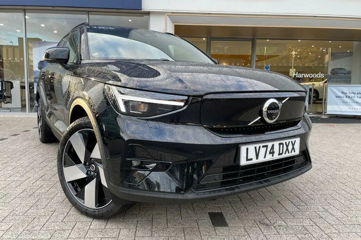 2024-volvo-ex40-e-ultra-big-5