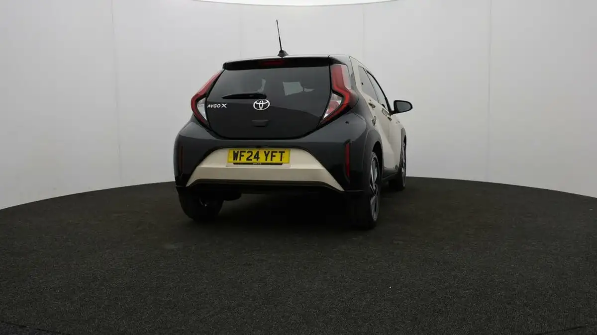 2024-toyota-aygo-x-10-vvt-i-edge-big-75