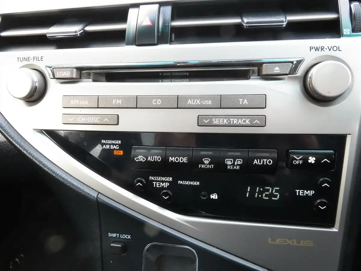 2011-lexus-rx-450h-35-se-i-4x4-big-36