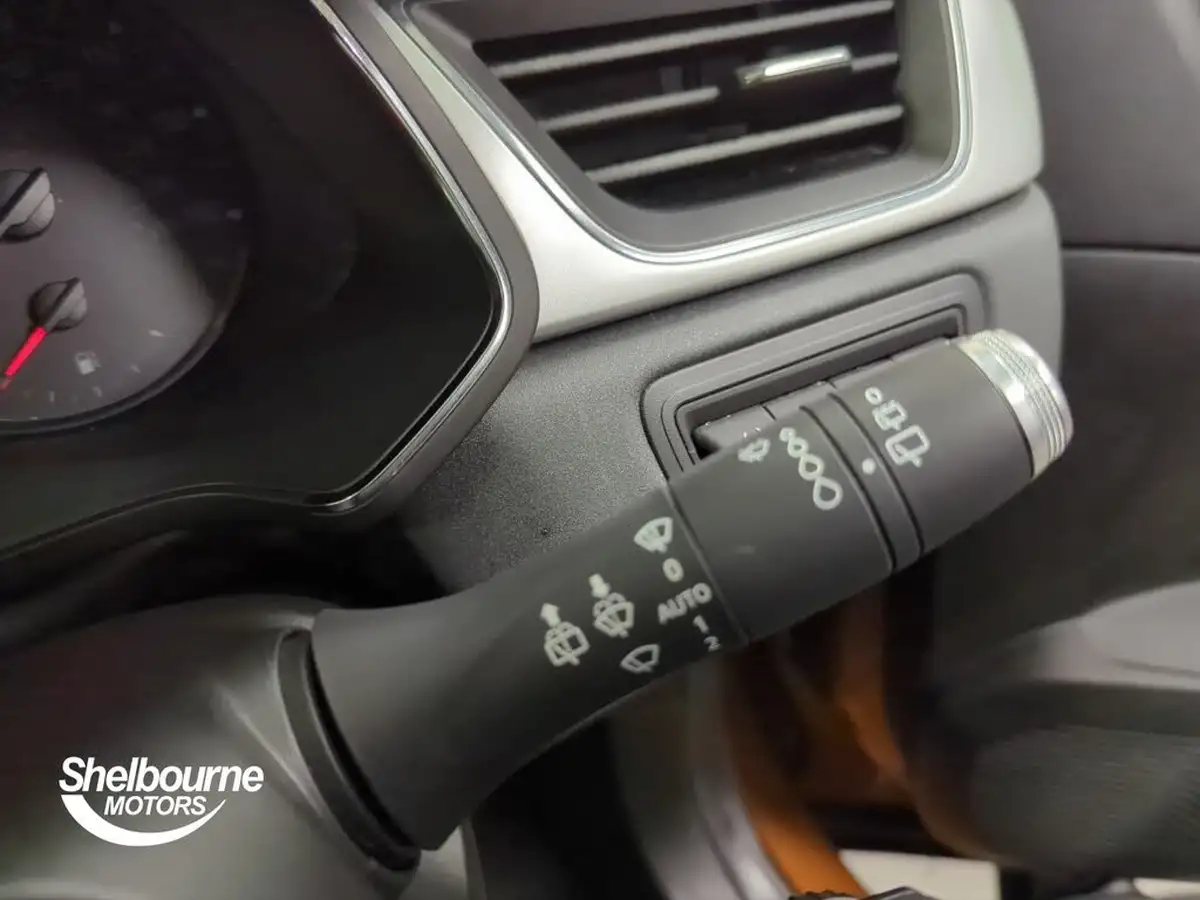 2020-renault-captur-10-tce-iconic-100bhp-big-30