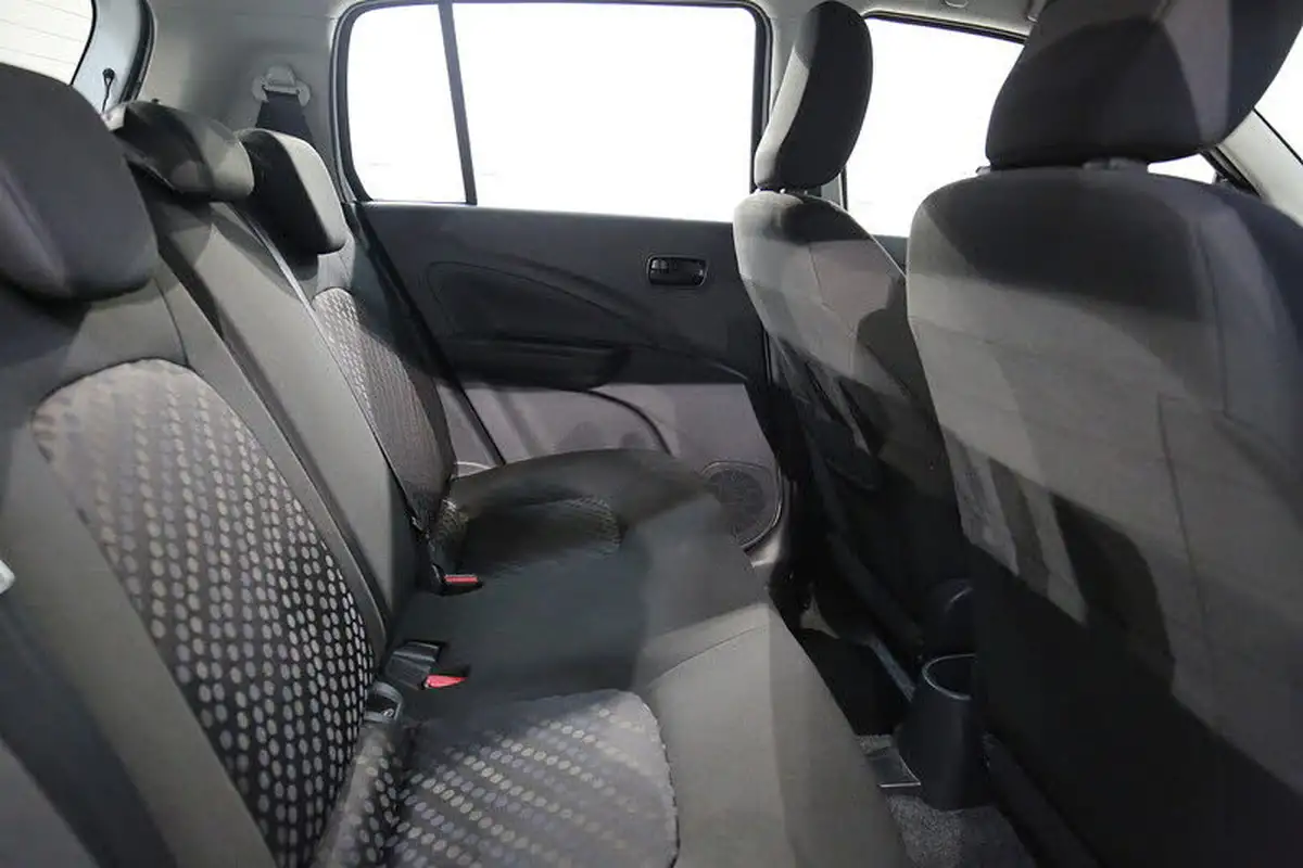2018-suzuki-celerio-10-sz4-ags-big-29