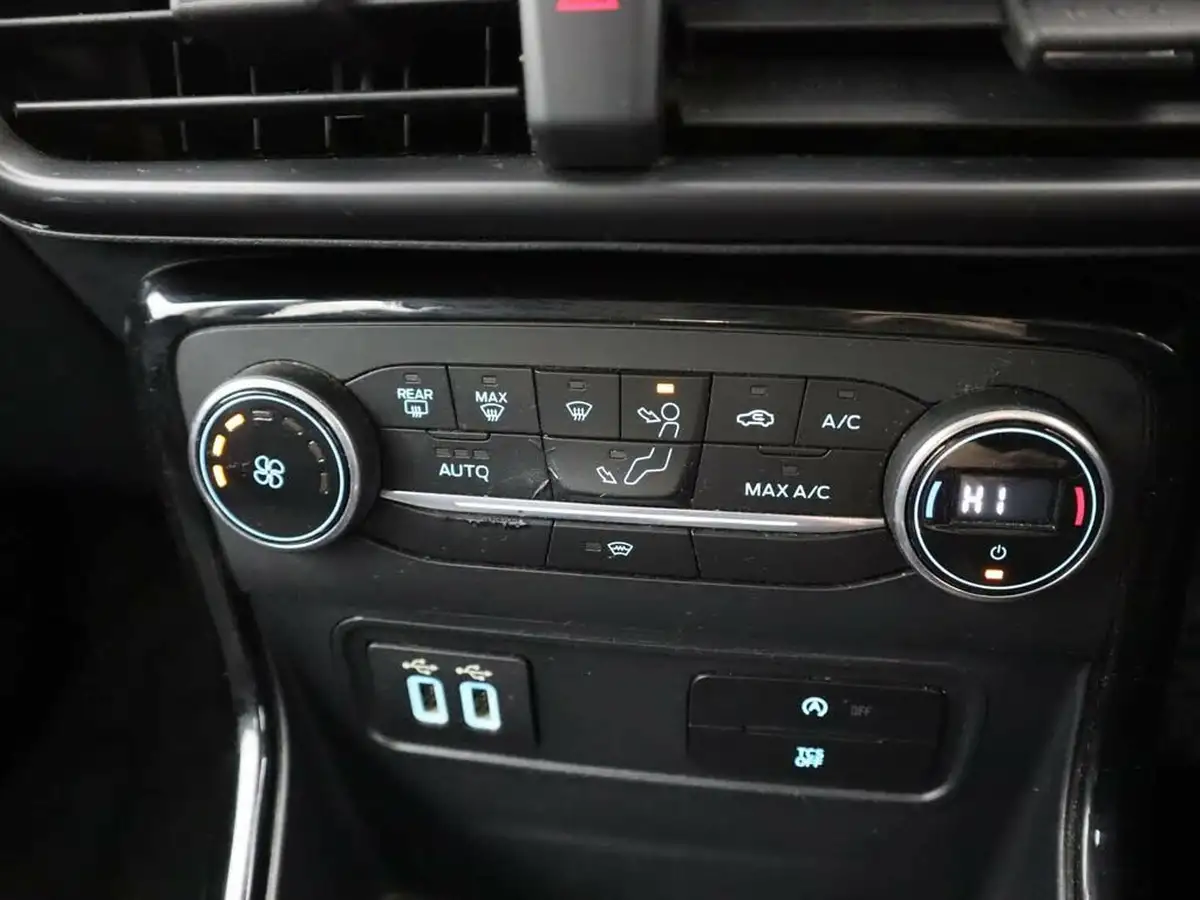 2018-ford-ecosport-10t-titanium-100ps-ss-big-30