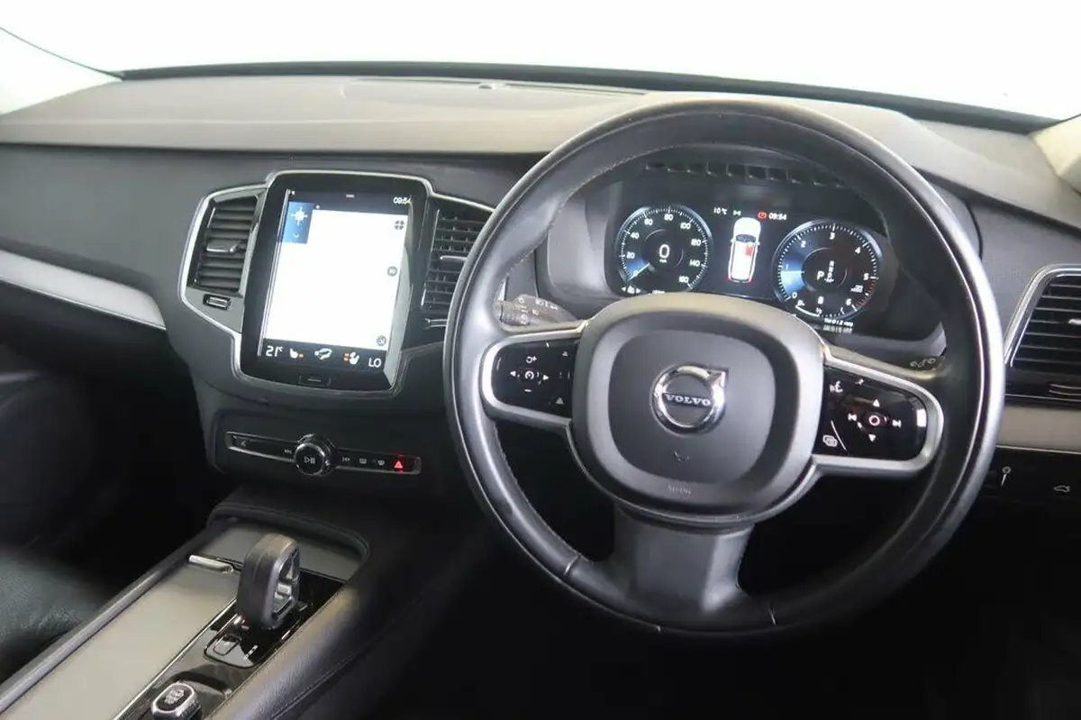 2021-volvo-xc90-20td-b5-momentum-big-3
