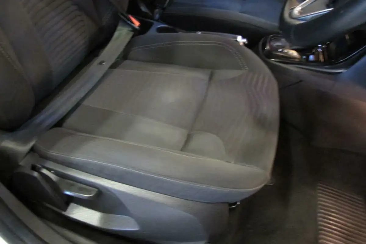 2016-ford-fiesta-16-zetec-5d-big-22