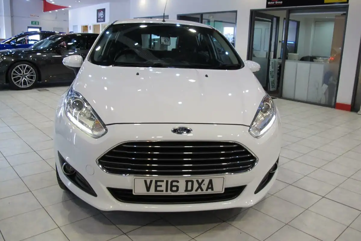2016-ford-fiesta-16-zetec-5d-big-46