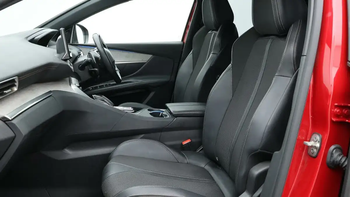 2022-peugeot-3008-suv-16-puretech-gt-225bhp-hybrid-e-eat8-big-14