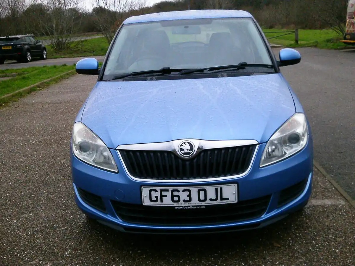 2013-skoda-fabia-12-se-70bhp-hatchback-1198cc-big-1