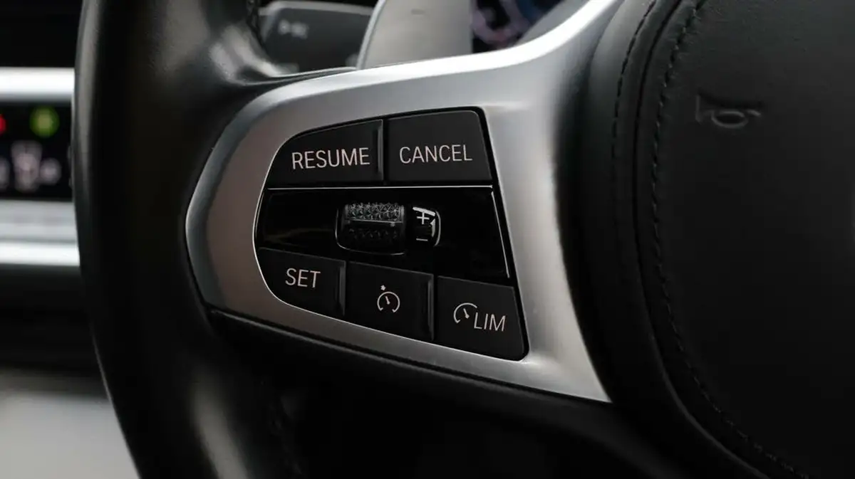 2022-bmw-3-series-20-330e-m-sport-touring-5d-big-25