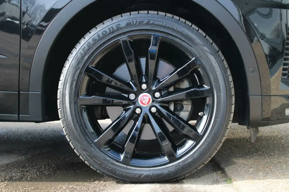2018-jaguar-e-pace-20-i4-r-dynamic-s-249ps-ss-big-30