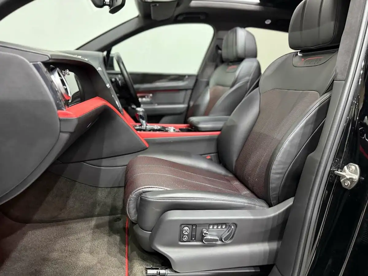 2019-bentley-bentayga-40-v8-big-47