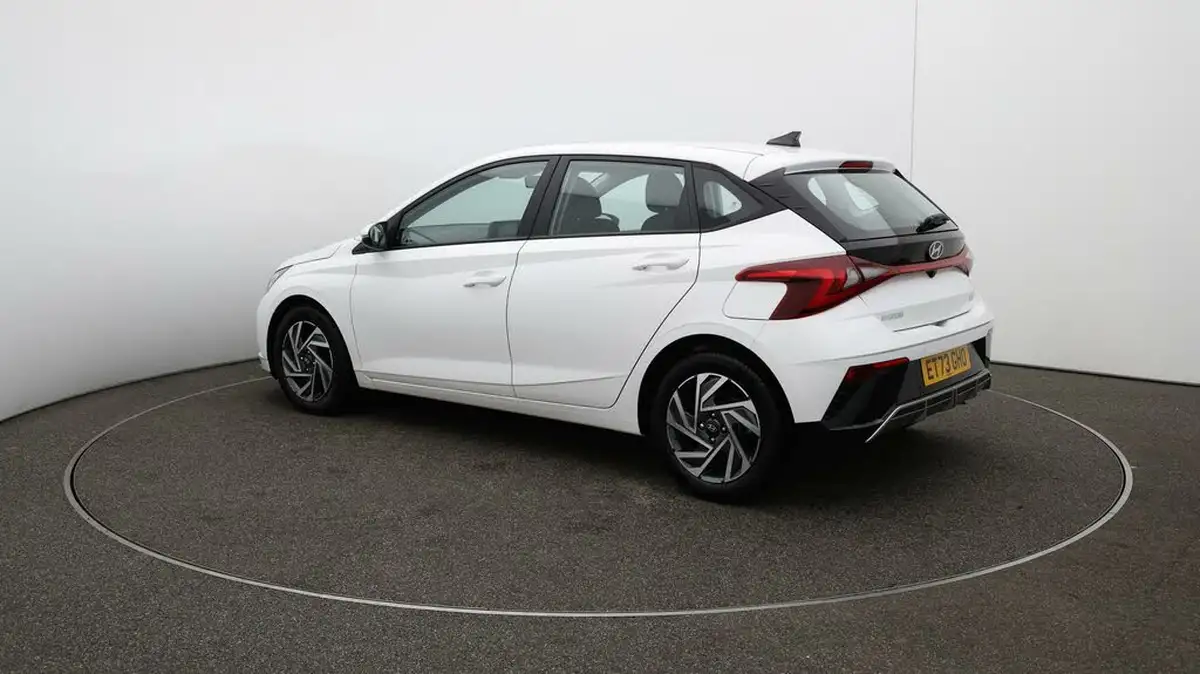 2024-hyundai-i20-10-t-gdi-advance-big-27