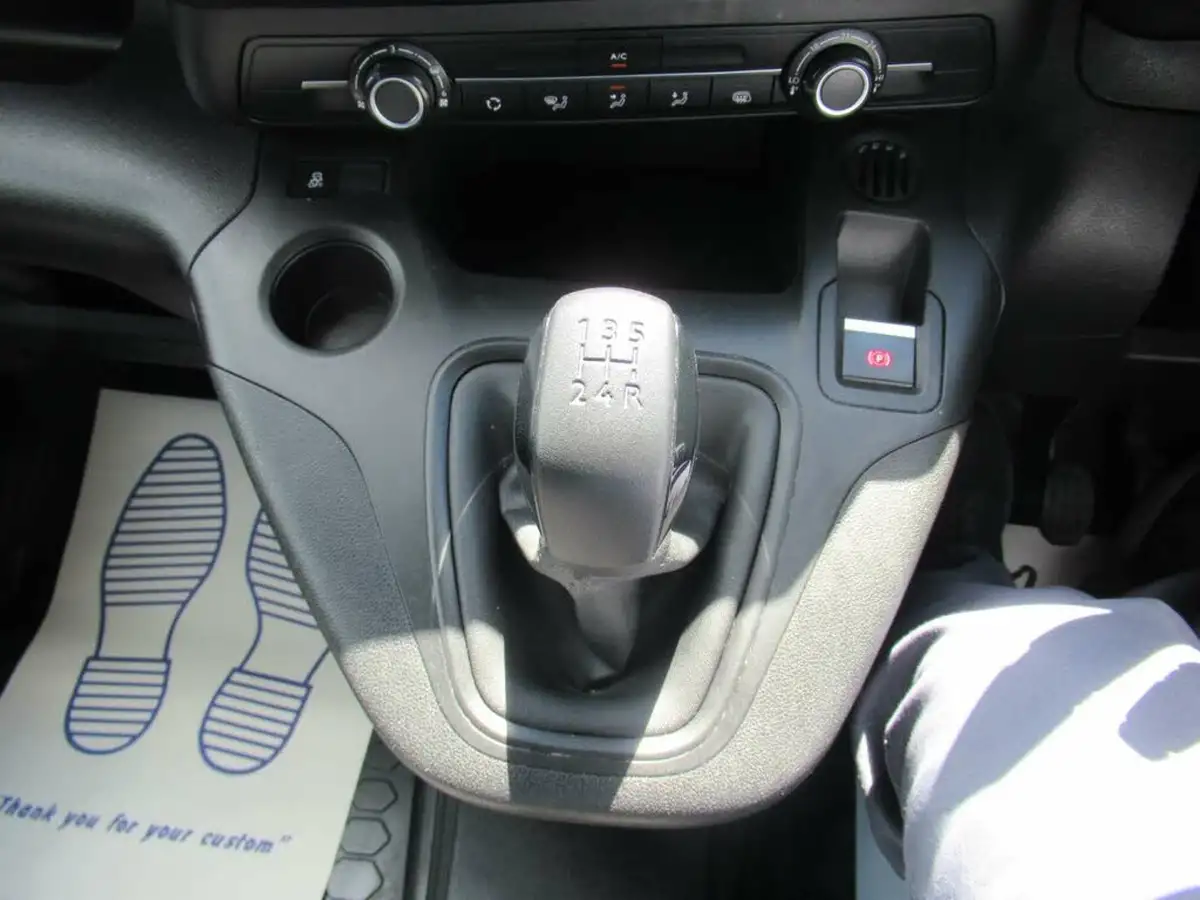 2019-citroen-berlingo-16bluehdi-650-enterprise-big-16