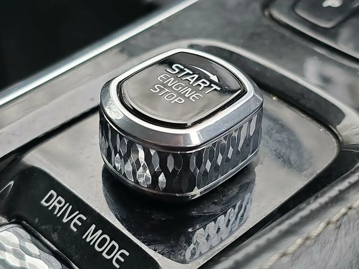 2019-volvo-xc90-20-t8-inscription-pro-390bhp-big-11