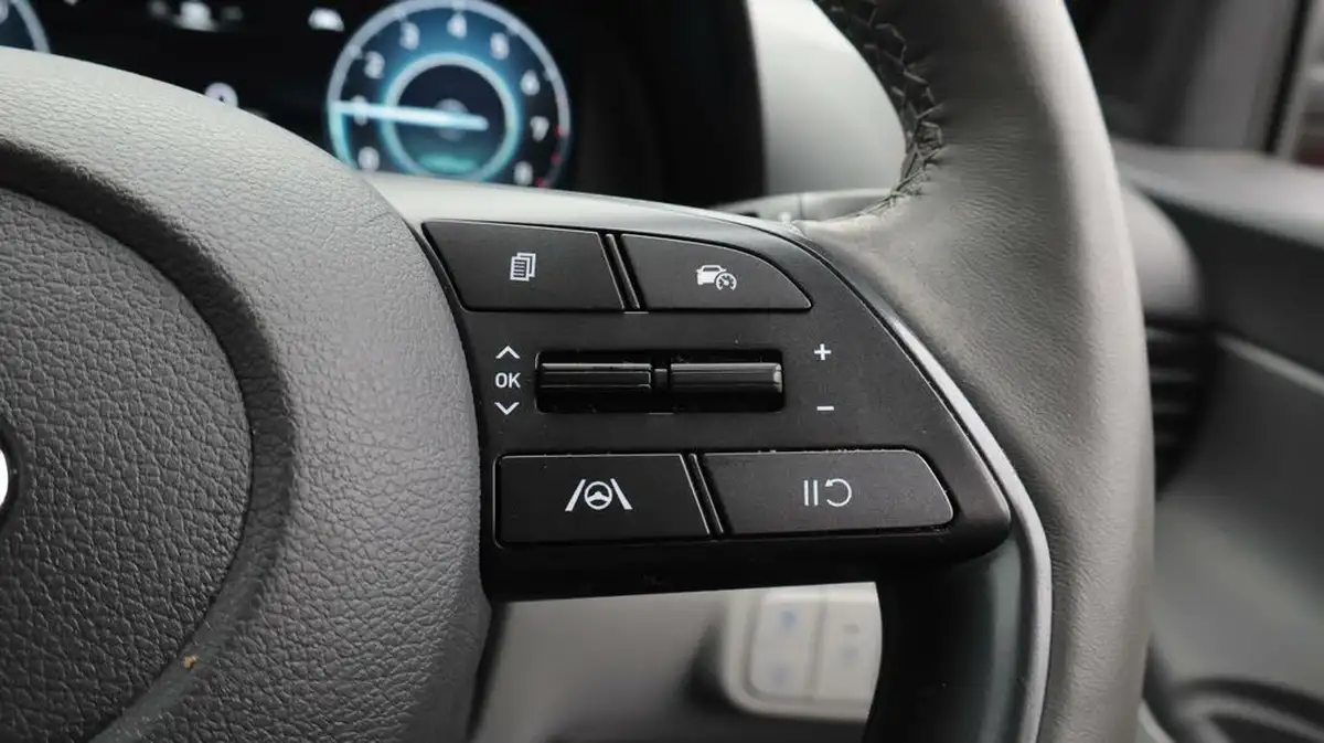 2023-hyundai-bayon-10-t-gdi-ultimate-100ps-dct-big-26