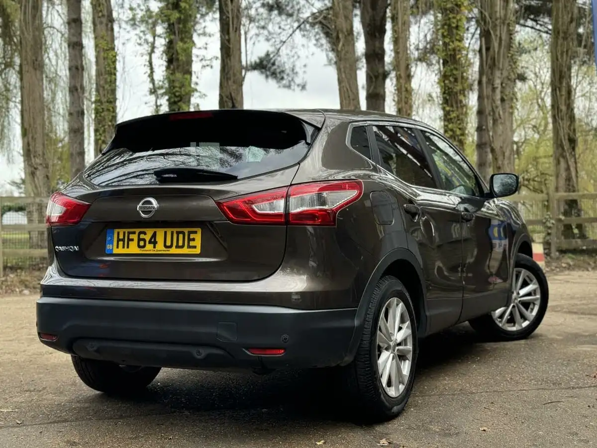 2014-nissan-qashqai-12-acenta-premium-big-40