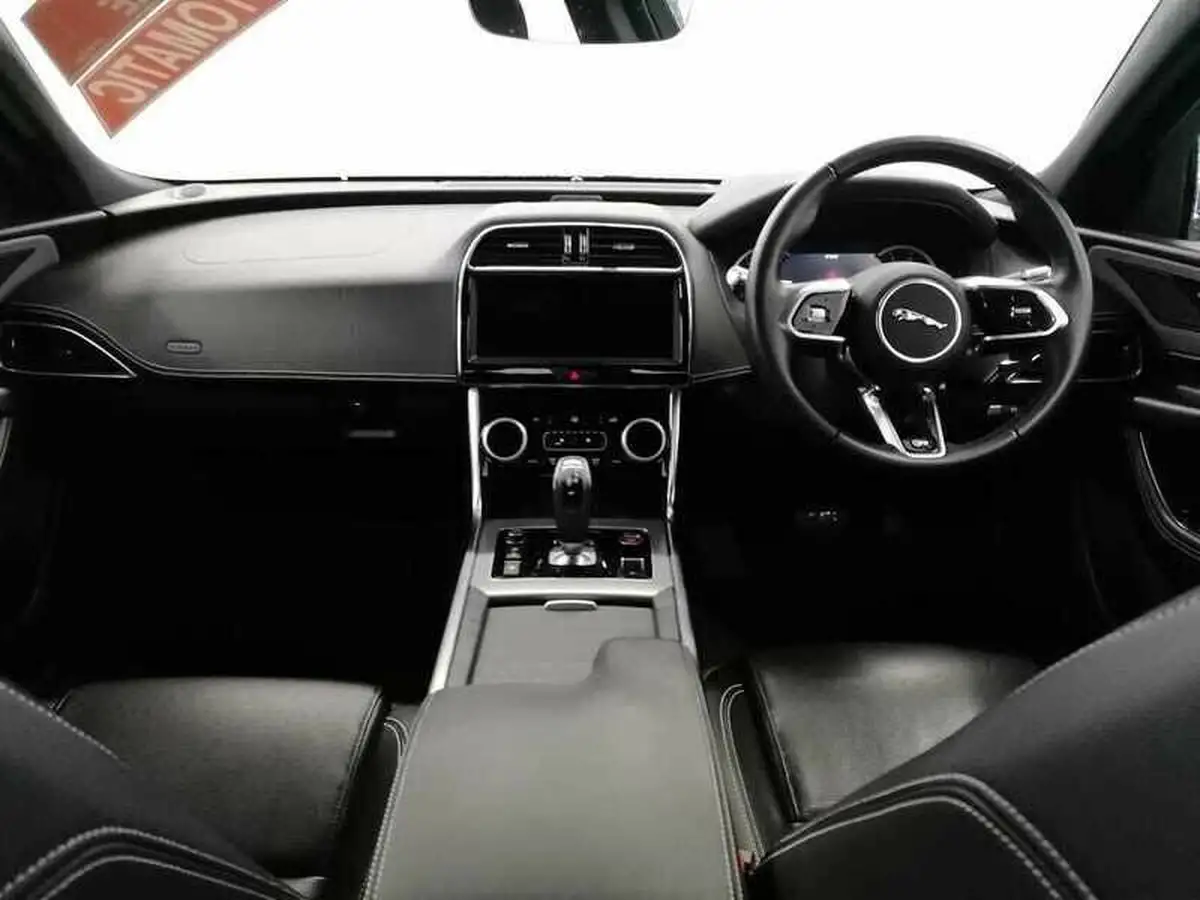 2019-jaguar-xe-20i-r-dynamic-s-250ps-big-15