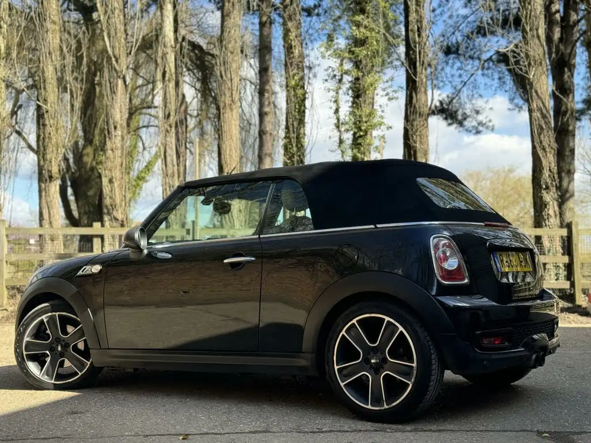 2013-mini-cooper-16-cooper-s-convertible-2d-big-42
