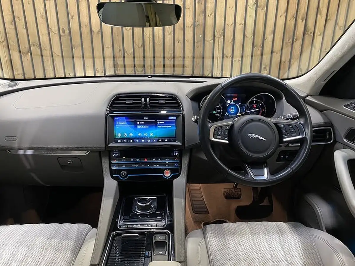 2020-jaguar-f-pace-20-i4d-portfolio-180ps-awd-auto-big-65