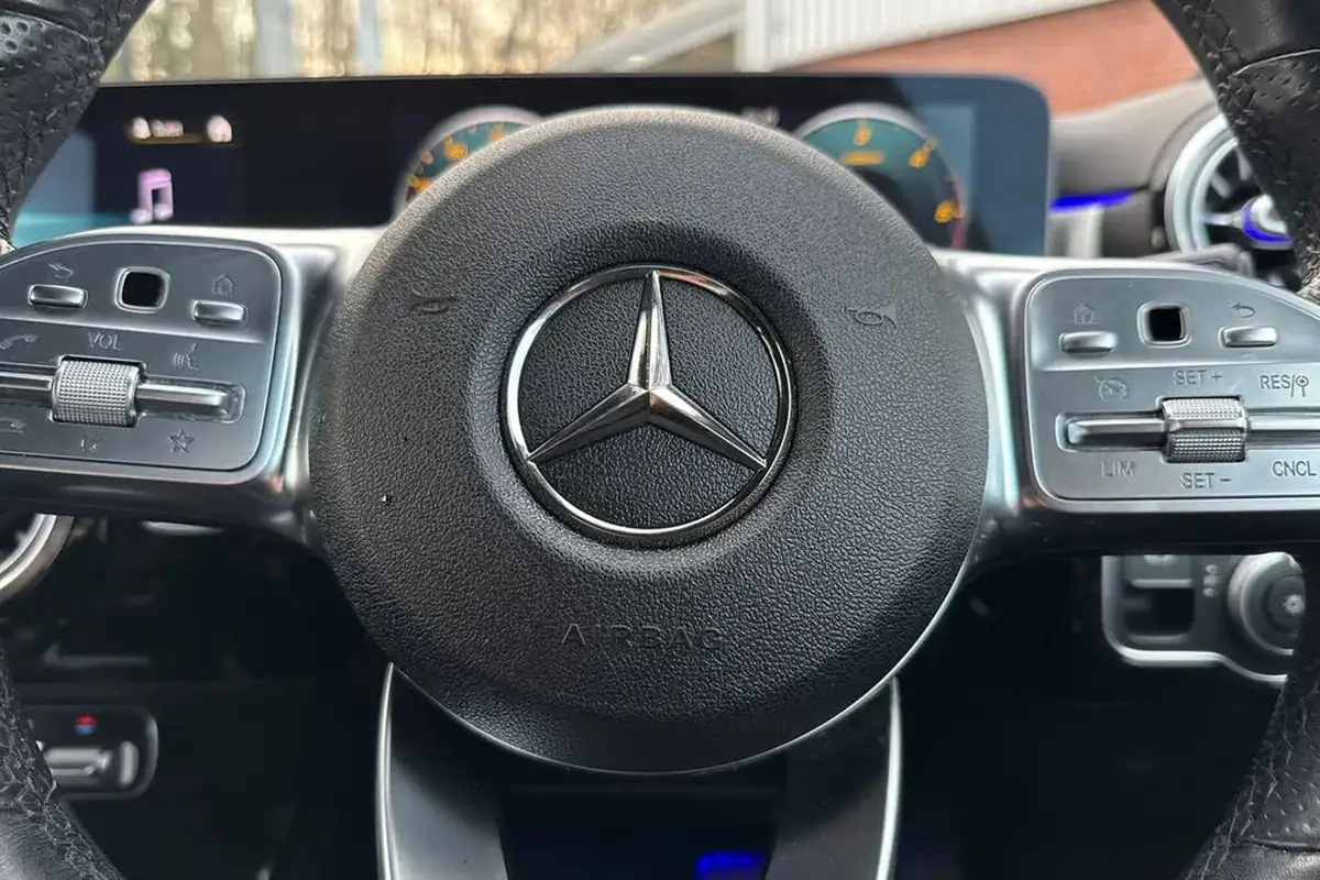 2021-mercedes-benz-a-class-20d-a220d-exclusive-edition-plus-big-37