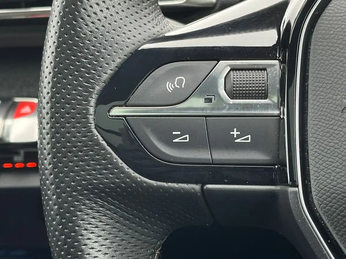 2019-peugeot-3008-suv-12-puretech-gt-line-premium-big-16