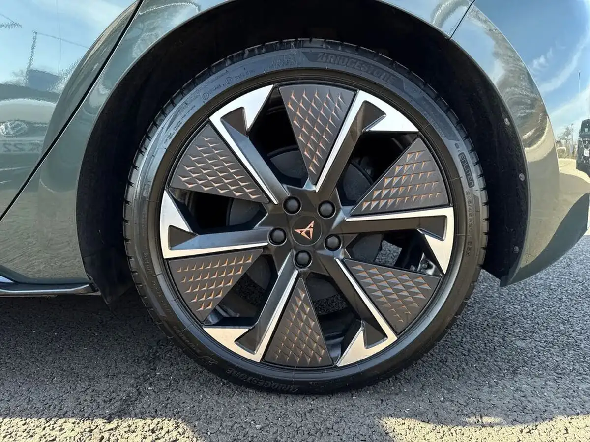 2024-cupra-born-e-vz-big-20