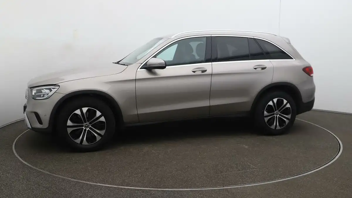 2020-mercedes-benz-glc-class-20-glc300-sport-big-59