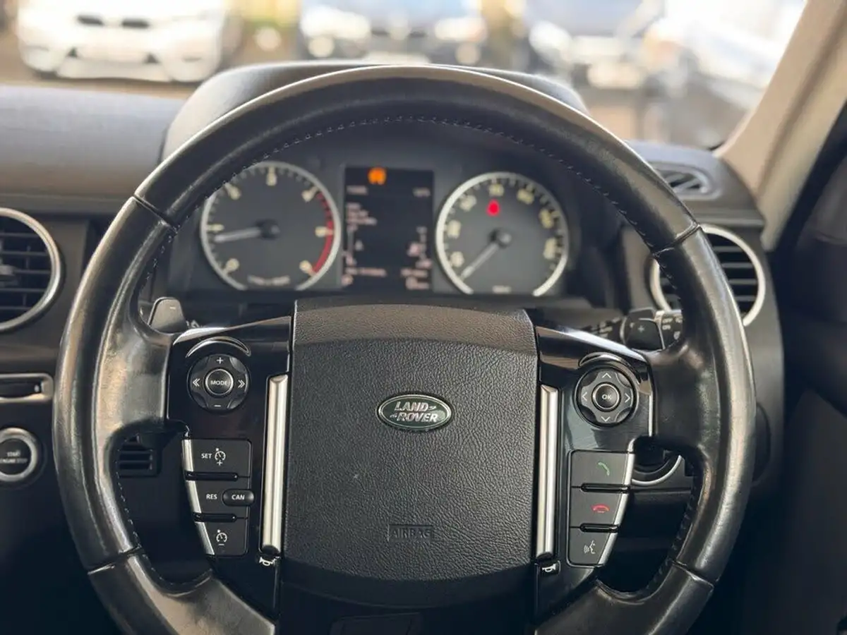 2016-land-rover-discovery-4-30-sd-v6-graphite-big-21