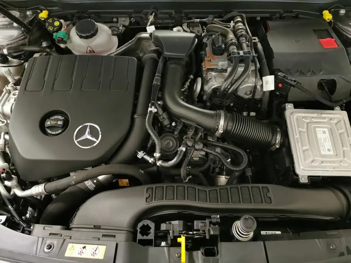 2022-mercedes-benz-a-class-13-a250e-amg-line-edition-saloon-4d-big-33