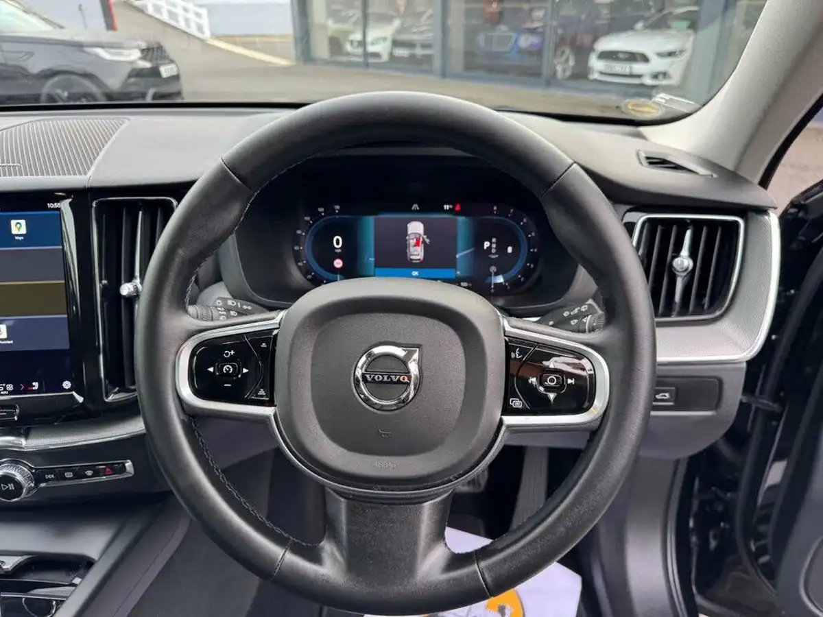 2023-volvo-xc60-20-b5-plus-big-12