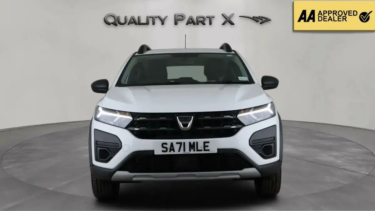 2021-dacia-sandero-stepway-10-tce-essential-90bhp-big-1