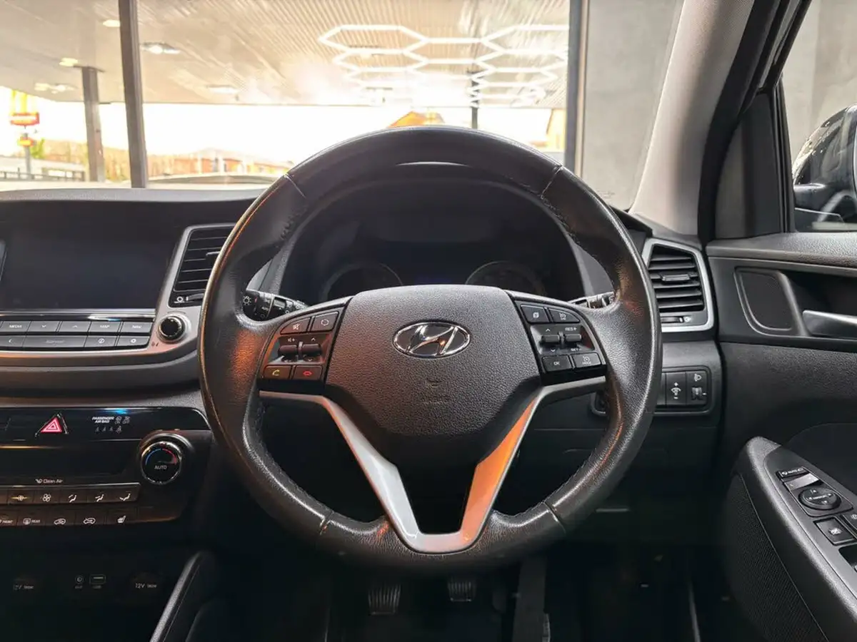 2017-hyundai-tucson-17crdi-blue-drive-se-nav-116ps-big-37