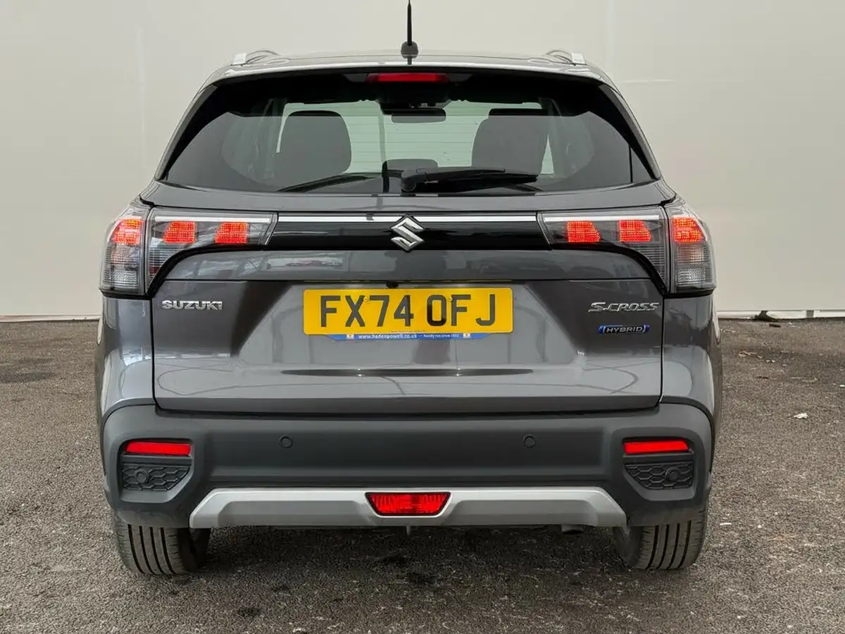 2024-suzuki-s-cross-15-motion-big-5