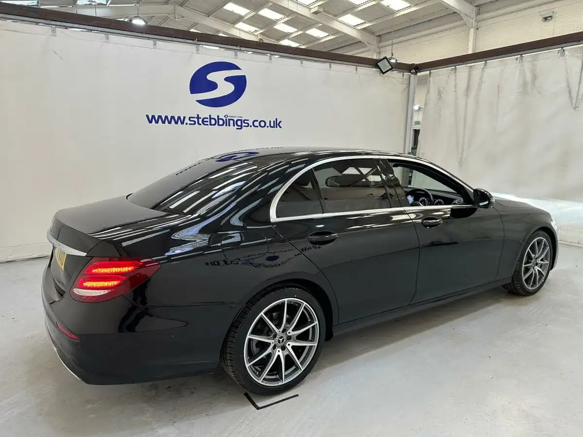 2020-mercedes-benz-e-class-20-e200-amg-line-edition-saloon-4d-big-6