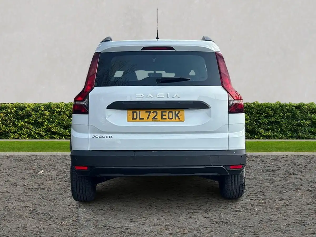 2023-dacia-jogger-10-tce-essential-big-3