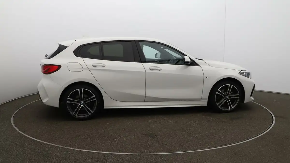 2024-bmw-1-series-15-118i-m-sport-lcp-dct-big-48