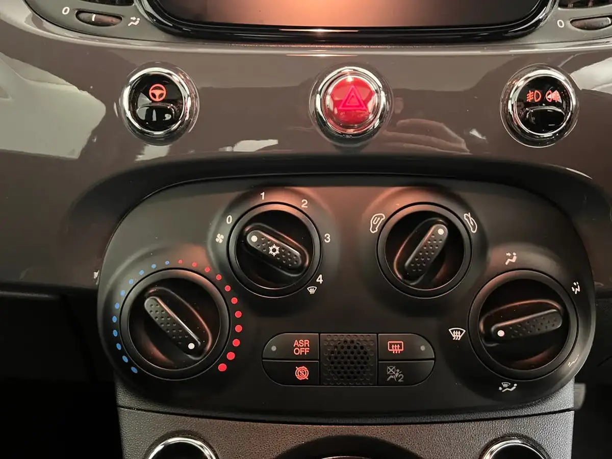 2020-fiat-500-10-lounge-big-26