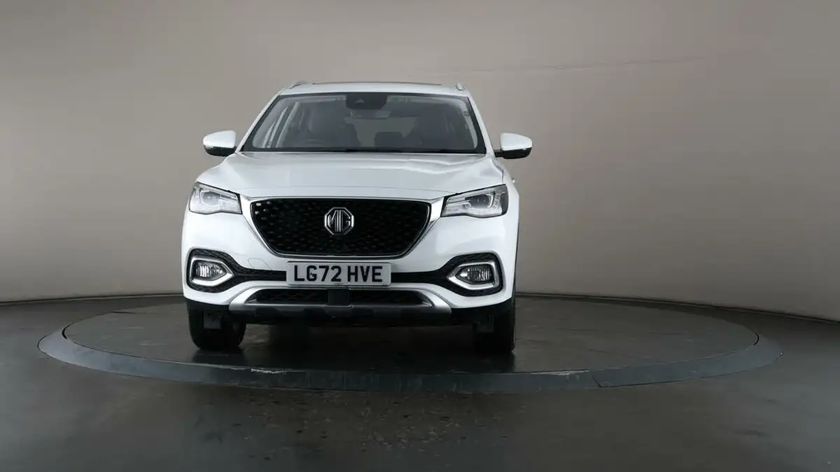 2022-mg-hs-15t-gdi-exclusive-162ps-big-39