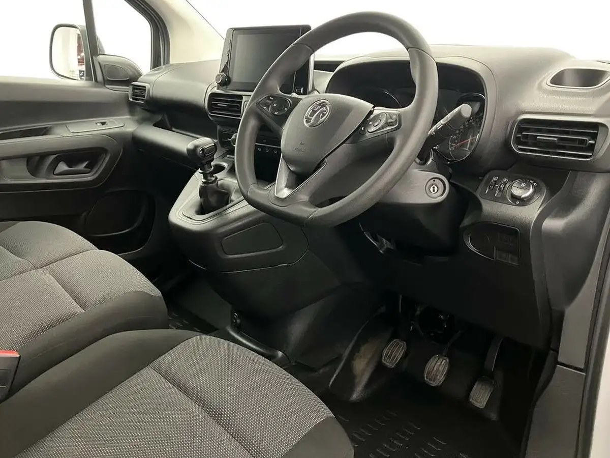 2022-vauxhall-combo-15cdti-sportive-2300-100pseu6dt-l1h1-big-7