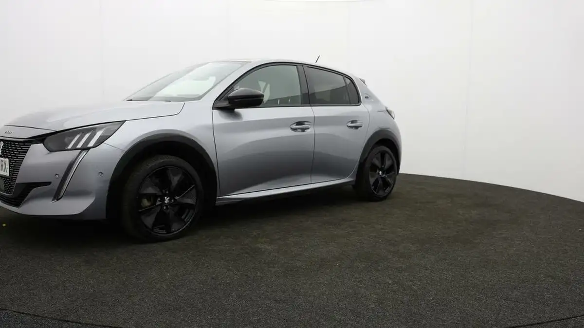 2021-peugeot-208-e-gt-50kwh-big-54